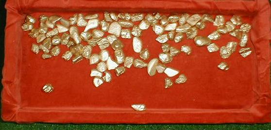 Golden pebbles performance